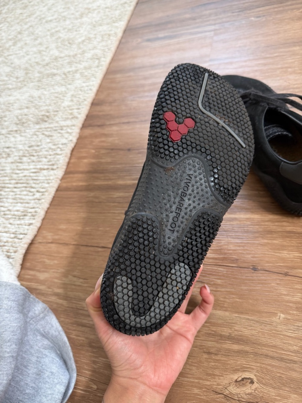 Vivo barefoot- Motus studio sneaker leather. - Picture 10 of 12